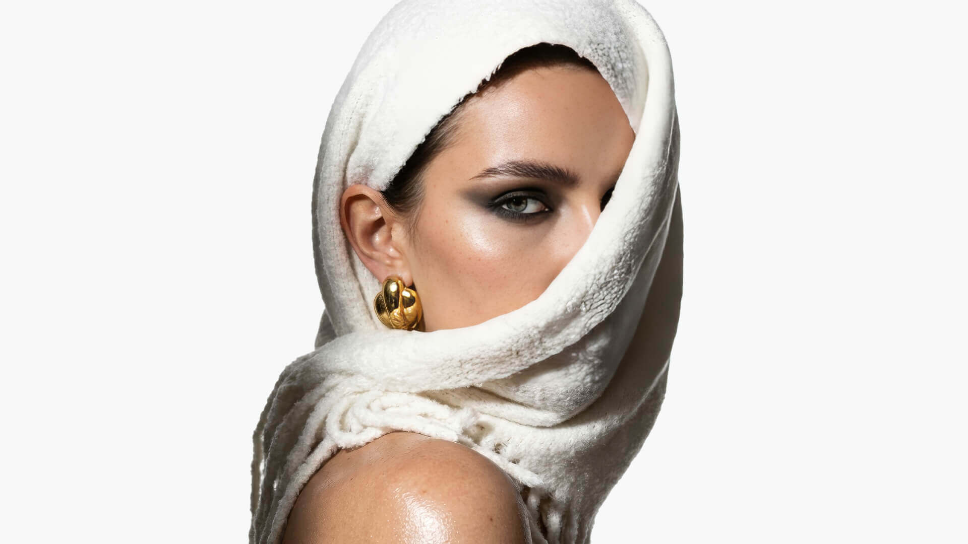 Veiled Elegance Jewellery Editorial